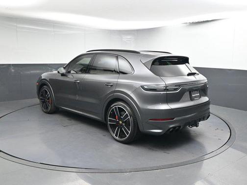 2021 Porsche Cayenne GTS