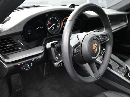 2024 Porsche 911 Carrera