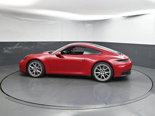 2025 Porsche 911 Carrera
