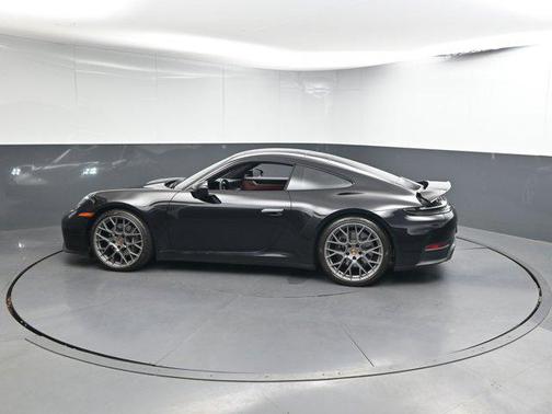2025 Porsche 911 Carrera