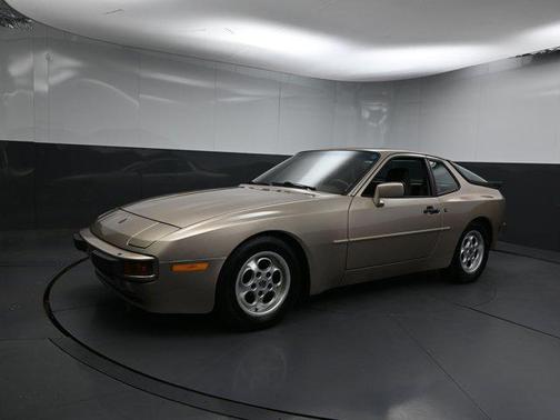 1985 Porsche 944