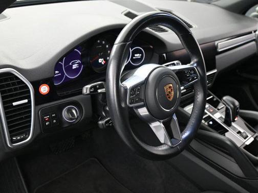 2023 Porsche Cayenne Platinum Edition