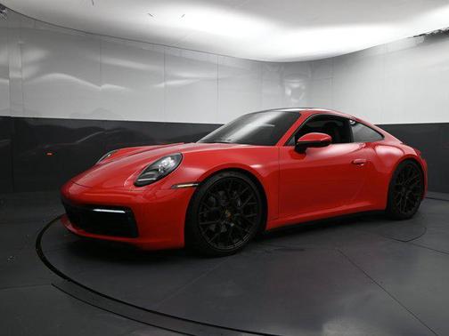 2022 Porsche 911 Carrera
