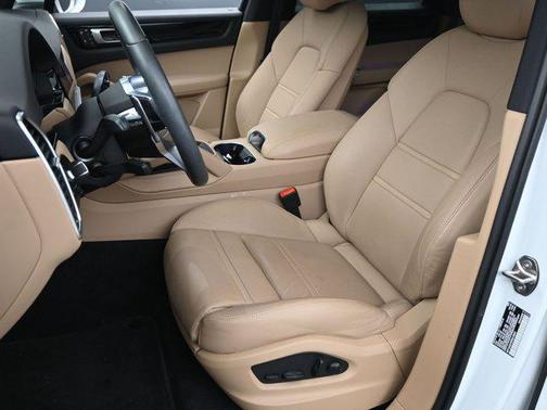 2023 Porsche Cayenne AWD