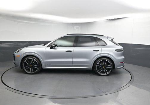 2022 Porsche Cayenne GTS