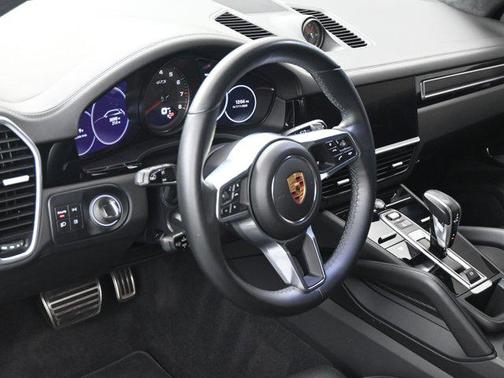 2022 Porsche Cayenne GTS