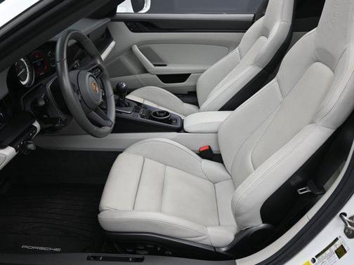 2024 Porsche 911 Targa 4 GTS