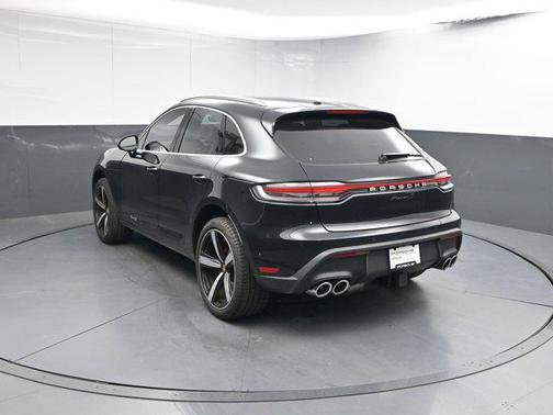 2024 Porsche Macan Base
