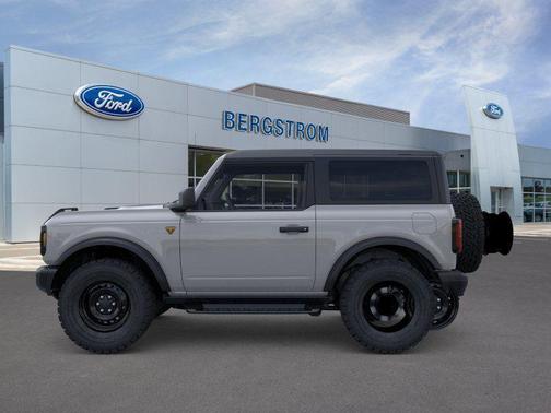 Avalanche Gray 2026 Ford Bronco Badlands