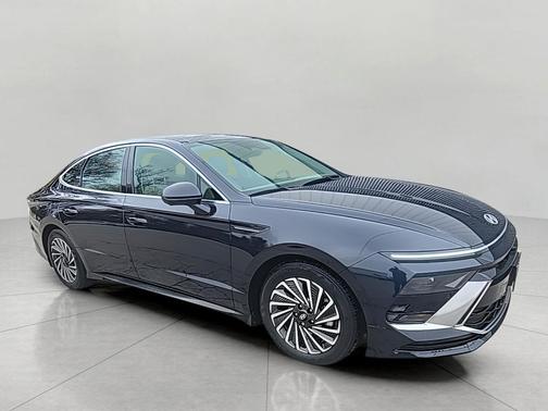2024 Hyundai SONATA Hybrid Limited