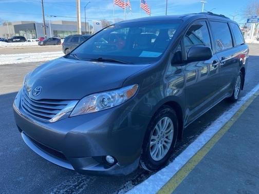 2015 Toyota Sienna XLE