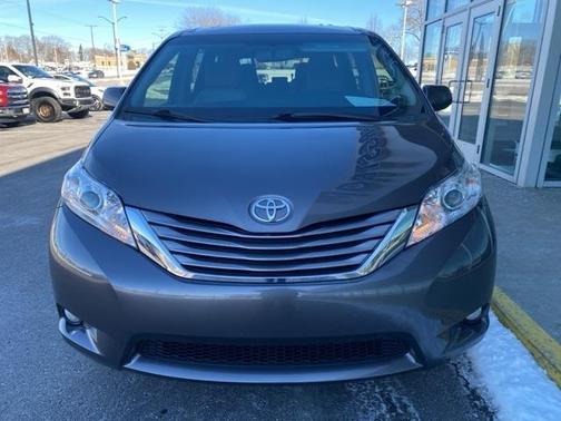2015 Toyota Sienna XLE
