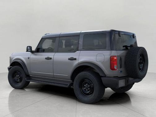 Carbonized Gray Metallic 2026 Ford Bronco Big Bend
