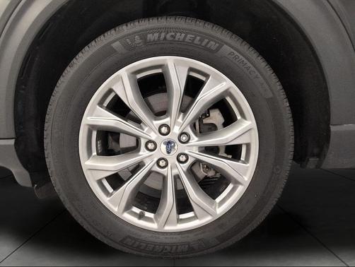 Agate Black Metallic 2024 Ford Explorer XLT