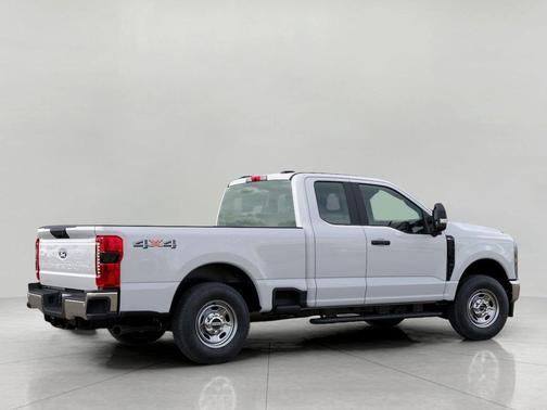 Oxford White 2027 Ford F-250 XL