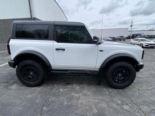 OXFORD WHITE 2022 Ford Bronco Wildtrak