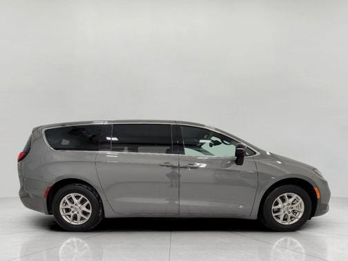 2025 Chrysler Pacifica L