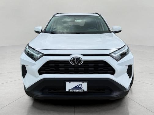 Ice Cap 2025 Toyota RAV4 XLE