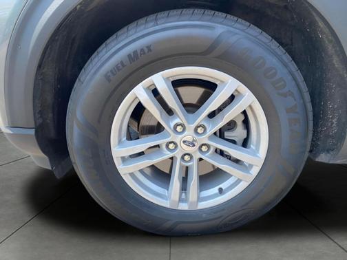 CARBONIZED GRAY METALLIC 2024 Ford Explorer XLT