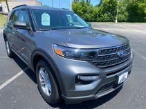 CARBONIZED GRAY METALLIC 2024 Ford Explorer XLT
