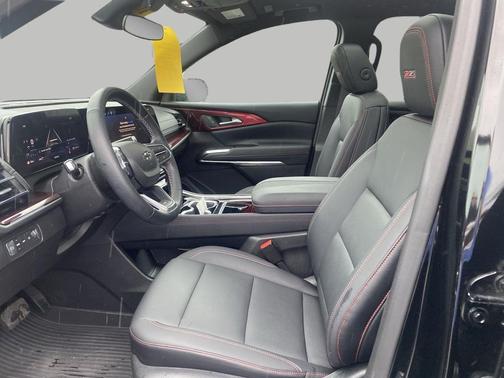 Mosaic Black Metallic 2025 Chevrolet Traverse AWD Z71