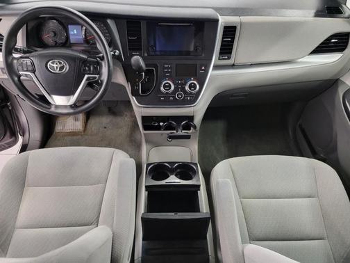 Predawn Gray Mica 2016 Toyota Sienna LE