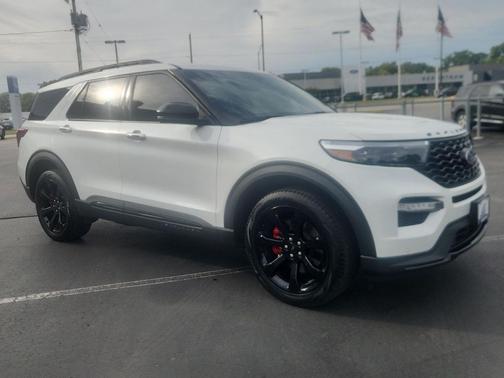 Star White Metallic Tri-Coat 2024 Ford Explorer ST
