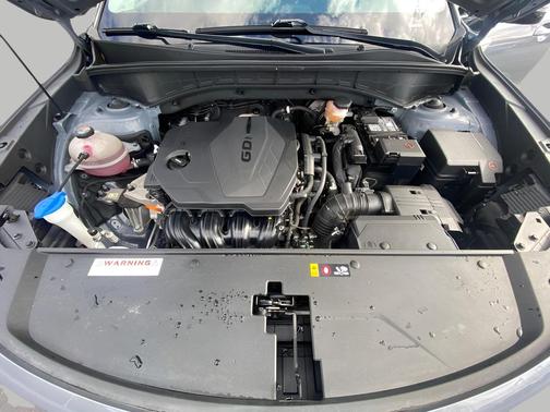Everlasting Silver 2023 Kia Sorento LX