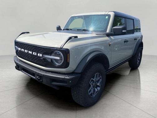 DESERT SAND 2025 Ford Bronco Badlands