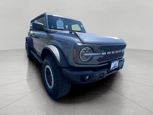 CARBONIZED GRAY METALLIC 2023 Ford Bronco Badlands