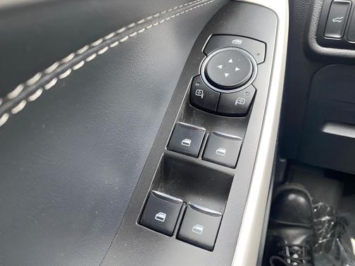 AGATE BLACK METALLIC 2024 Ford Explorer XLT