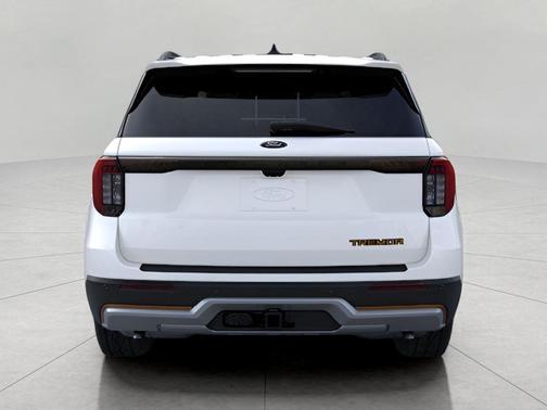 STAR WHITE MET TRI-COAT 2026 Ford Explorer Tremor