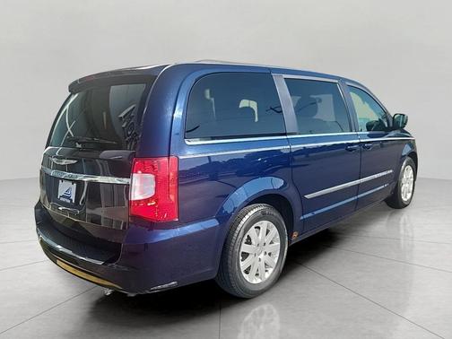 True Blue Pearlcoat 2014 Chrysler Town & Country Touring