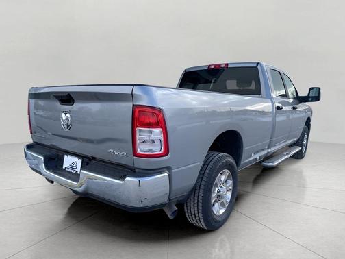 2024 RAM 3500 Big Horn Crew Cab 4x4 8' Box
