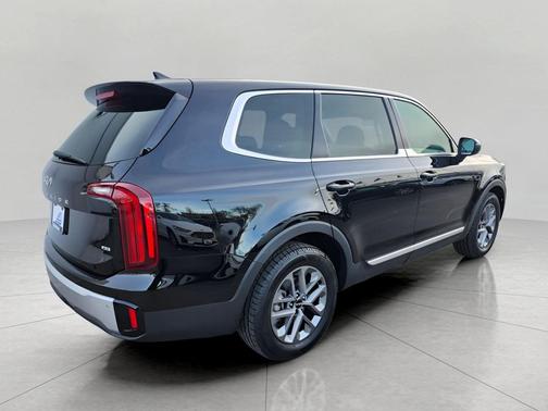 2023 Kia Telluride LX