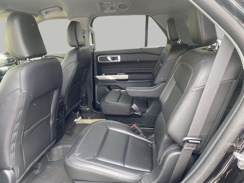 AGATE BLACK 2024 Ford Explorer XLT