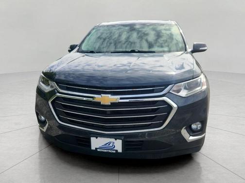 Graphite Metallic 2018 Chevrolet Traverse LT Cloth