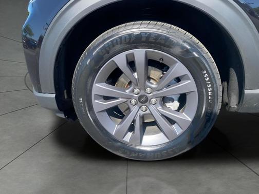 AGATE BLACK METALLIC 2025 Ford Explorer Active