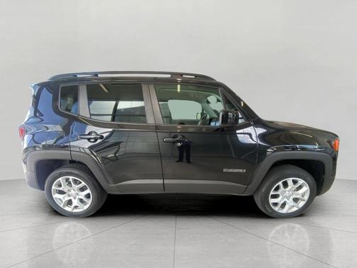 Black 2018 Jeep Renegade Latitude