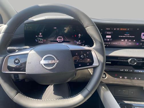 Super Black 2025 Nissan Murano SV