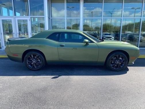 2022 Dodge Challenger SXT