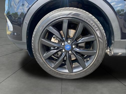 AGATE BLACK 2019 Ford Escape Titanium