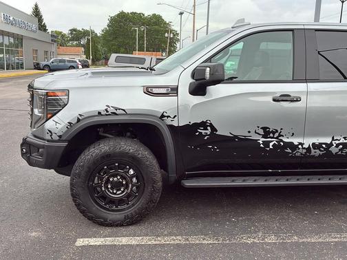 Sterling Metallic 2024 GMC Sierra 1500 AT4X