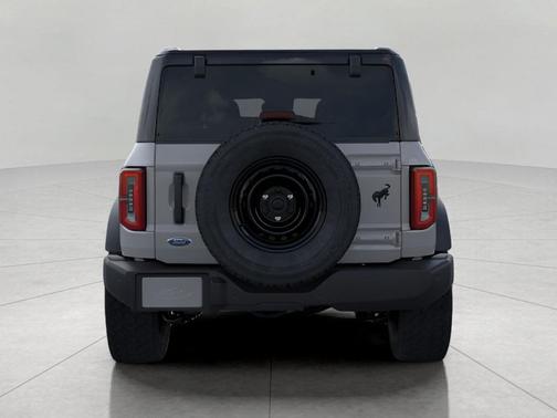 Avalanche Gray 2026 Ford Bronco Outer Banks