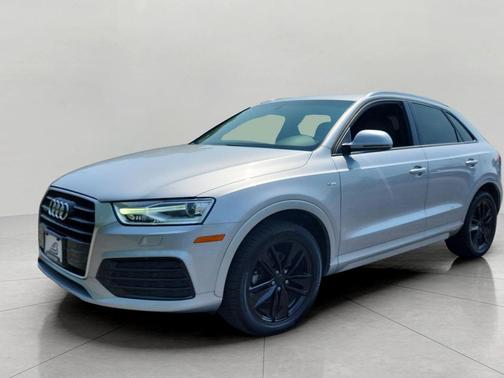 Florett Silver Metallic 2018 Audi Q3 2.0 TFSI Premium quattro AWD