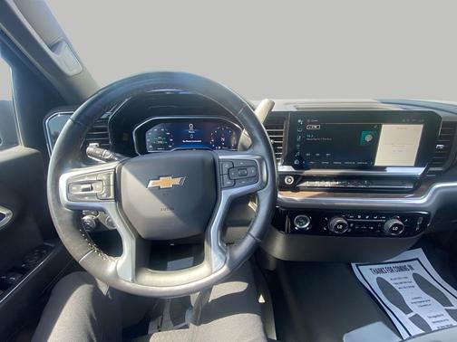 Black 2022 Chevrolet Silverado 1500 LT