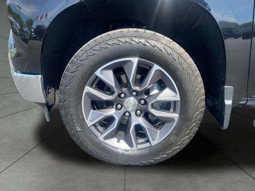 Black 2022 Chevrolet Silverado 1500 LT