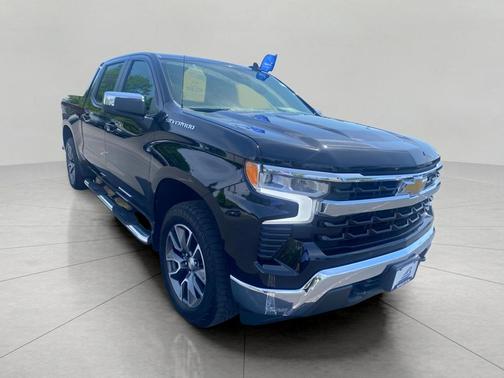 Black 2022 Chevrolet Silverado 1500 LT