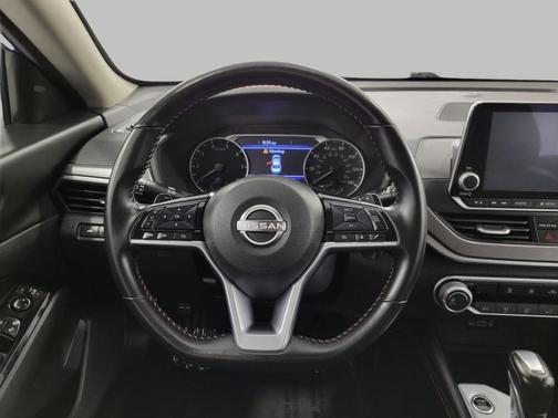 2025 Nissan Altima SR FWD