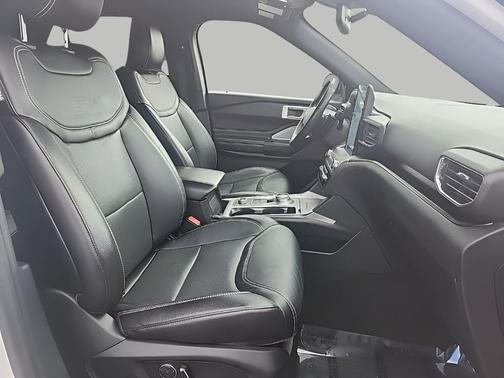 STAR WHITE MET TRI-COAT 2020 Ford Explorer ST